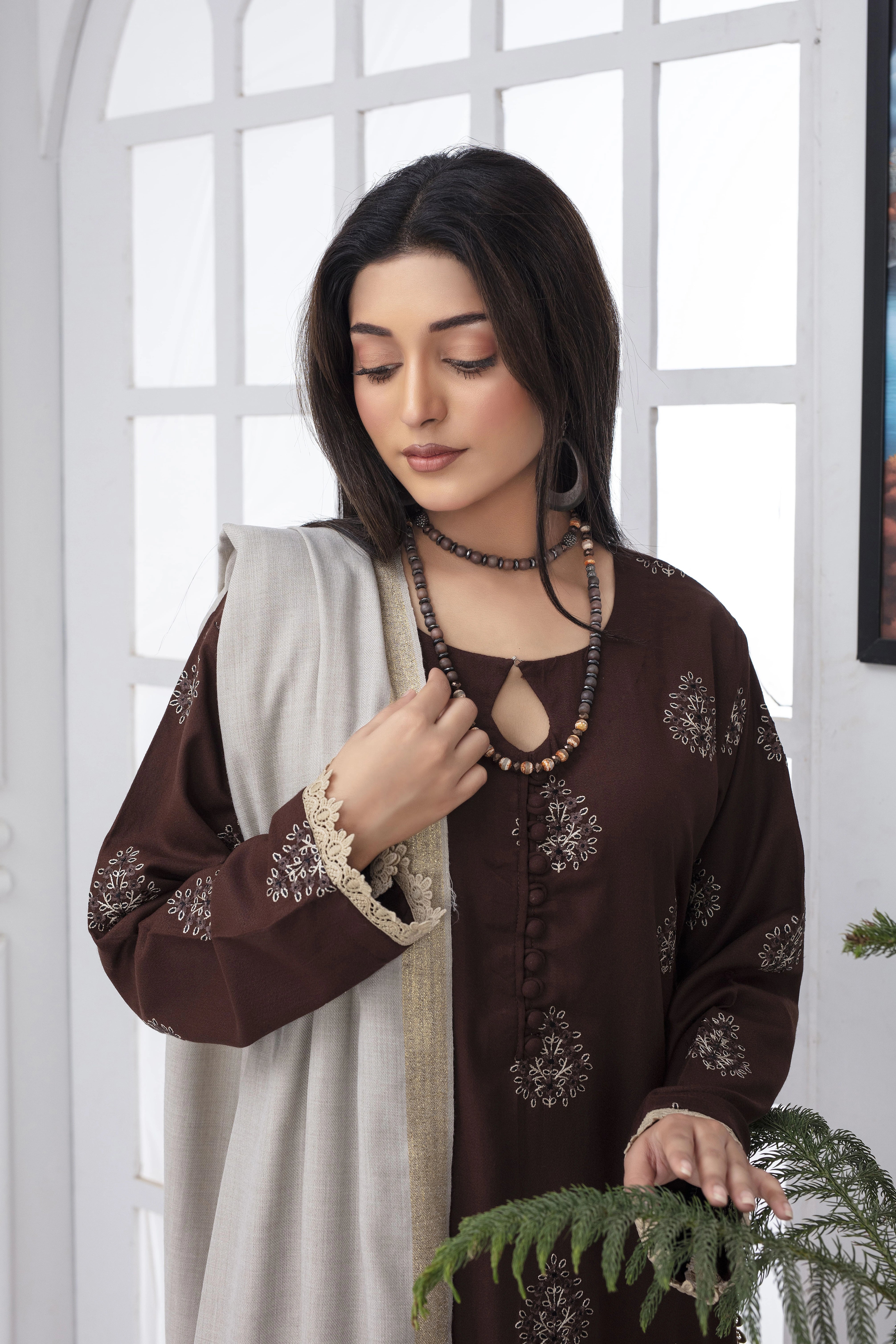 Brown Dhank Winter - Elegance Meets Comfort