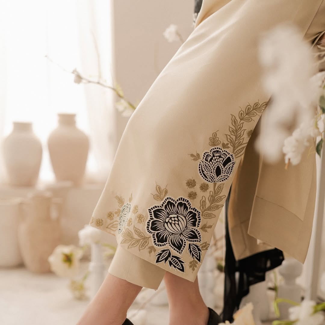 Elegant Beige & Black lawn Suit