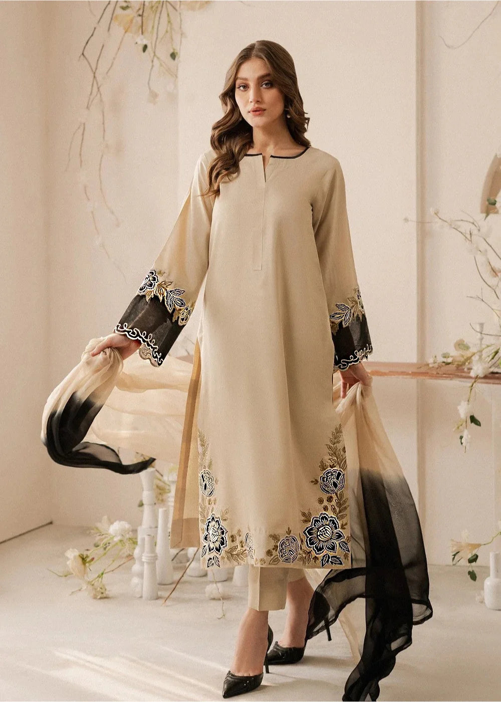 Embroidered Lawn 3-Piece Suit