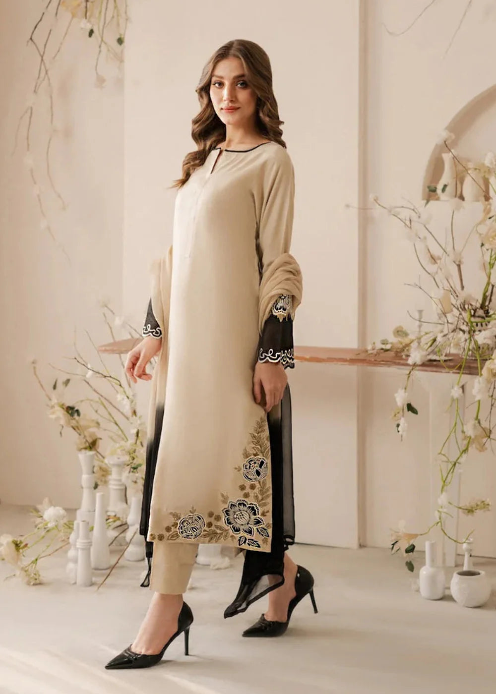 Embroidered Lawn 3-Piece Suit
